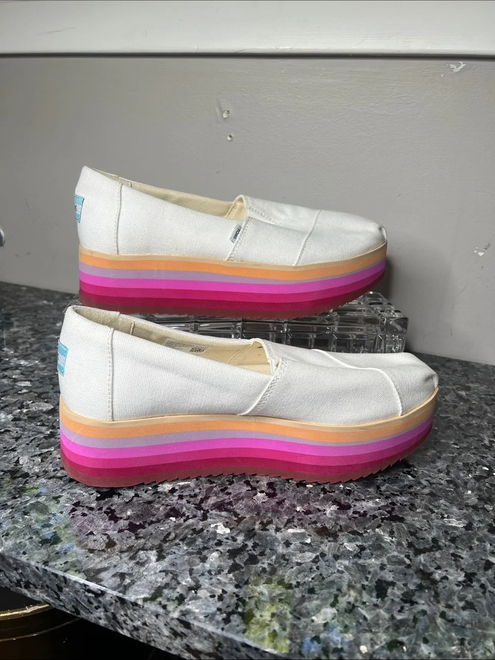 TOMS Sz 8.5 Alpargata Platform Espadrilles Rainbow Rubber 2” Platform Sole